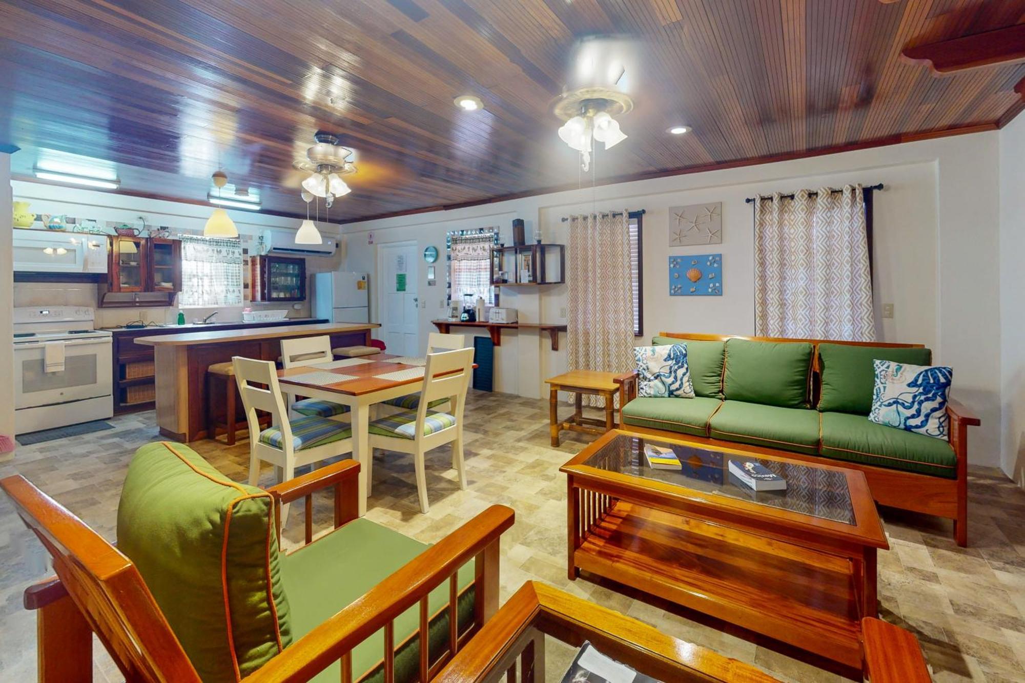 Hummingbird Home Suites San Pedro  Rom bilde