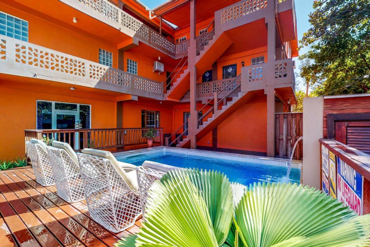 Hummingbird Home Suites San Pedro  Eksteriør bilde