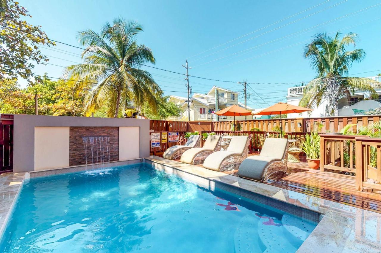 Hummingbird Home Suites San Pedro  Eksteriør bilde